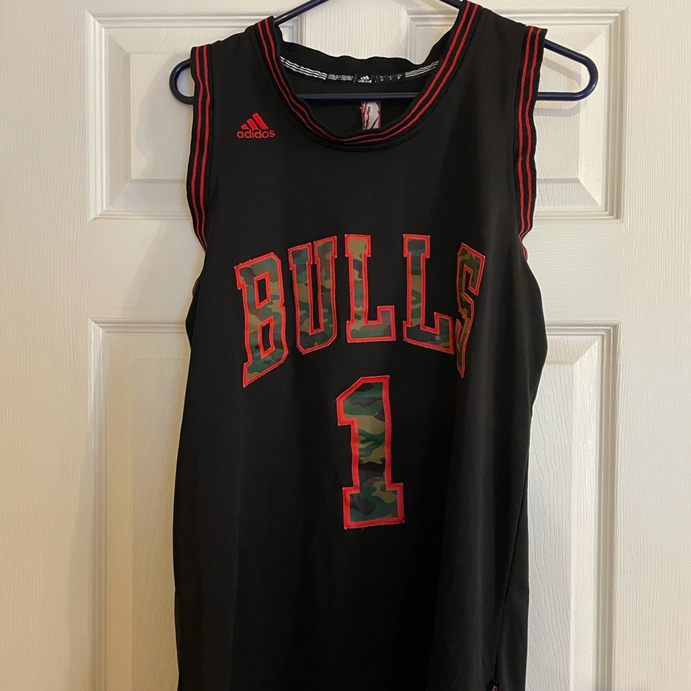 Derek Rose Jersey!